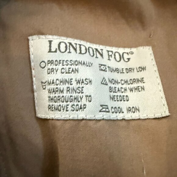 London Fog Trench Coat - With removeable liner - Picture 5 of 7